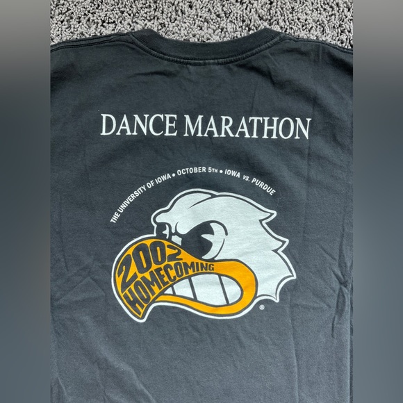Iowa Hawkeyes 2002 Homecoming Dance Marathon Shirt - Men’s Medium - Classic! - Picture 4 of 7